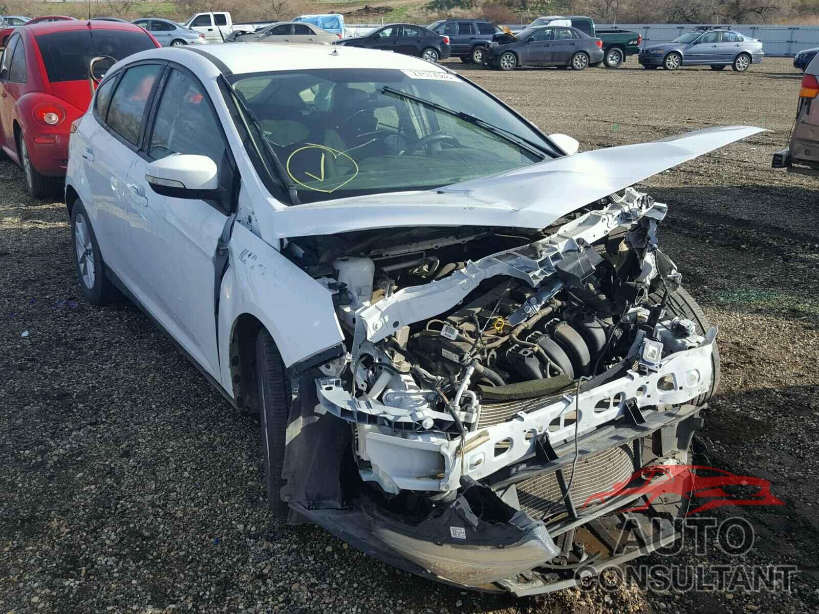 FORD FOCUS 2015 - 1FADP3K2XFL241025