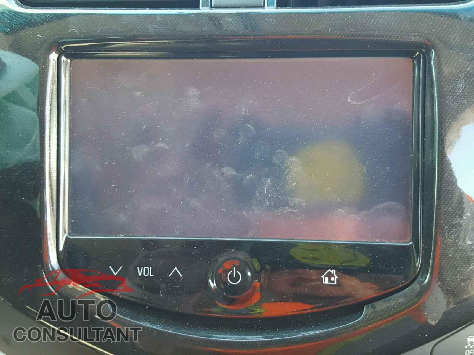 CHEVROLET SPARK 2015 - KL8CD6S99FC720090