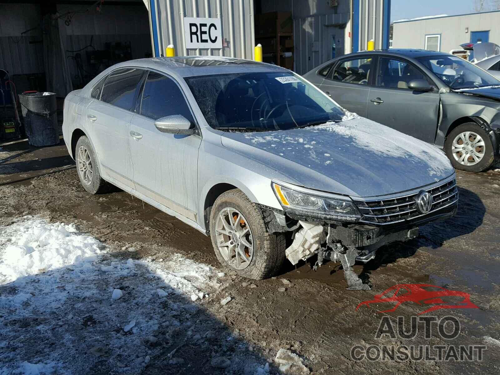 VOLKSWAGEN PASSAT 2017 - 1VWGT7A39HC028099