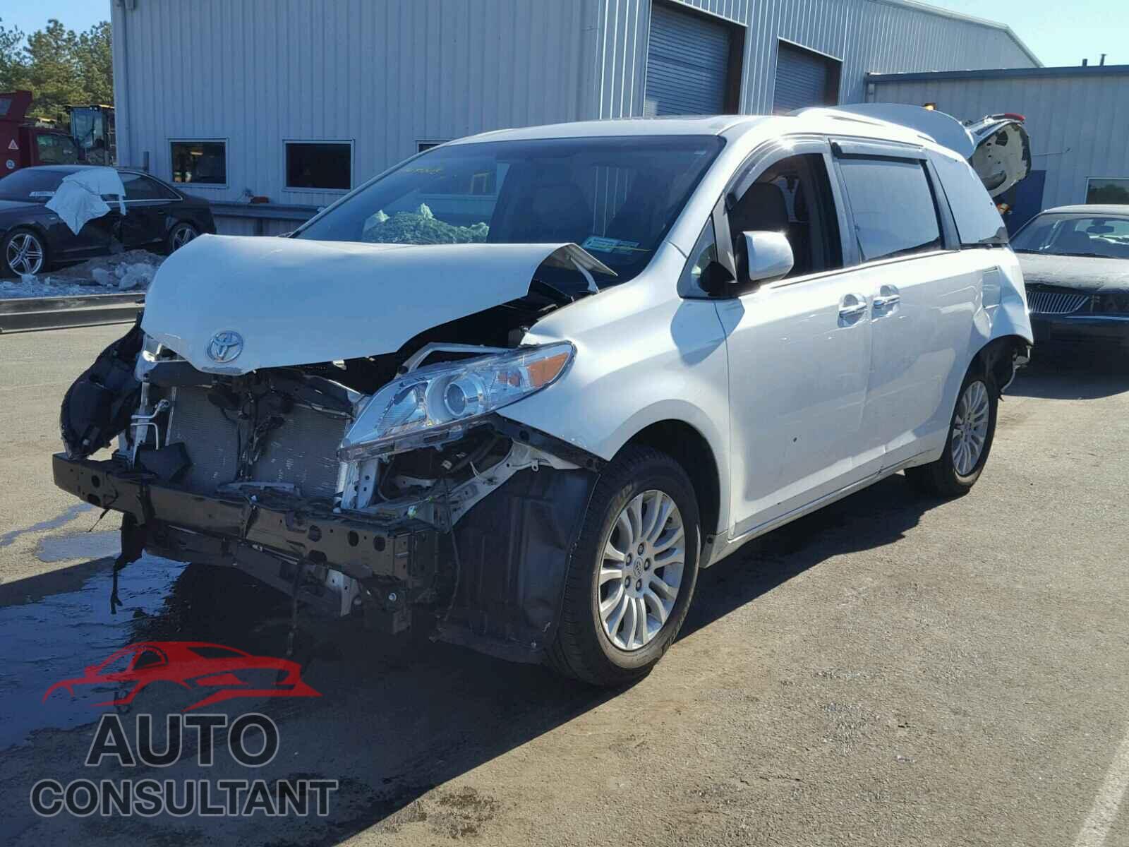 TOYOTA SIENNA 2017 - 5TDYZ3DC2HS780087