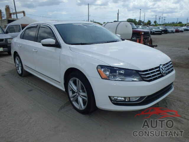 VOLKSWAGEN PASSAT 2015 - 1VWCV7A30FC057822