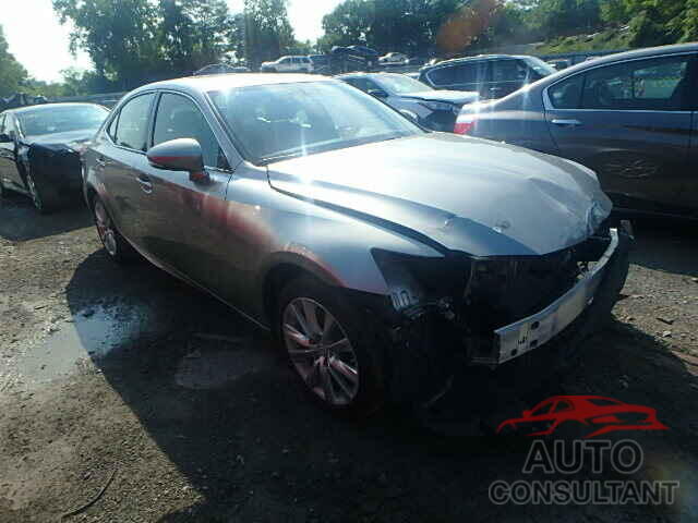 LEXUS IS250 2015 - JTHCF1D24F5018301