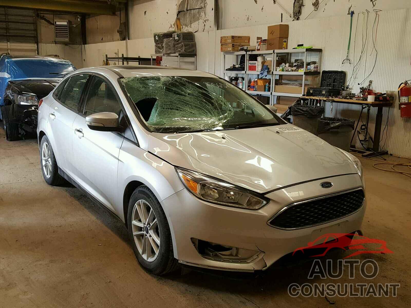FORD FOCUS 2015 - 1FADP3F28FL244094