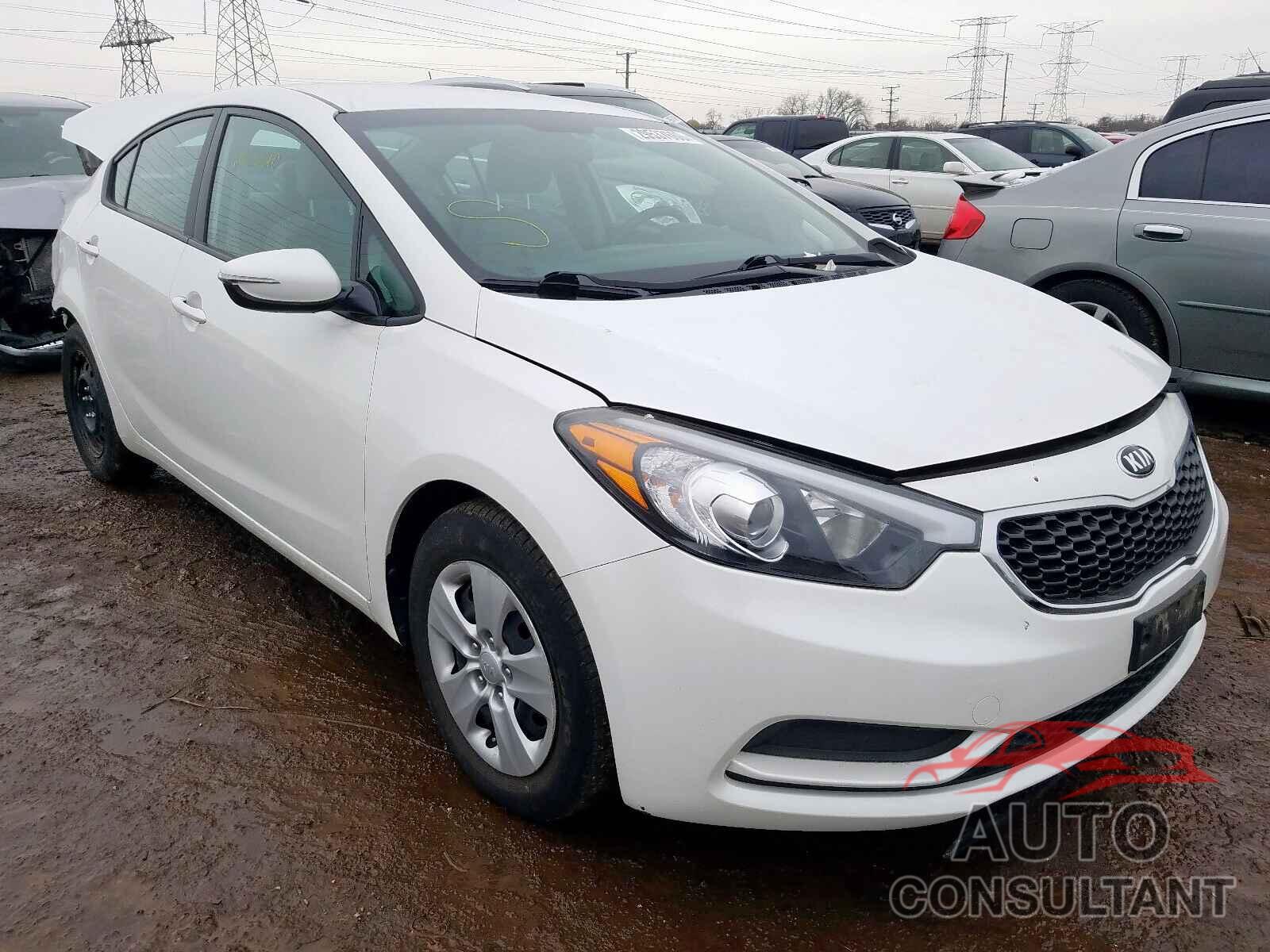 KIA FORTE 2015 - 5YFBURHE1JP775321