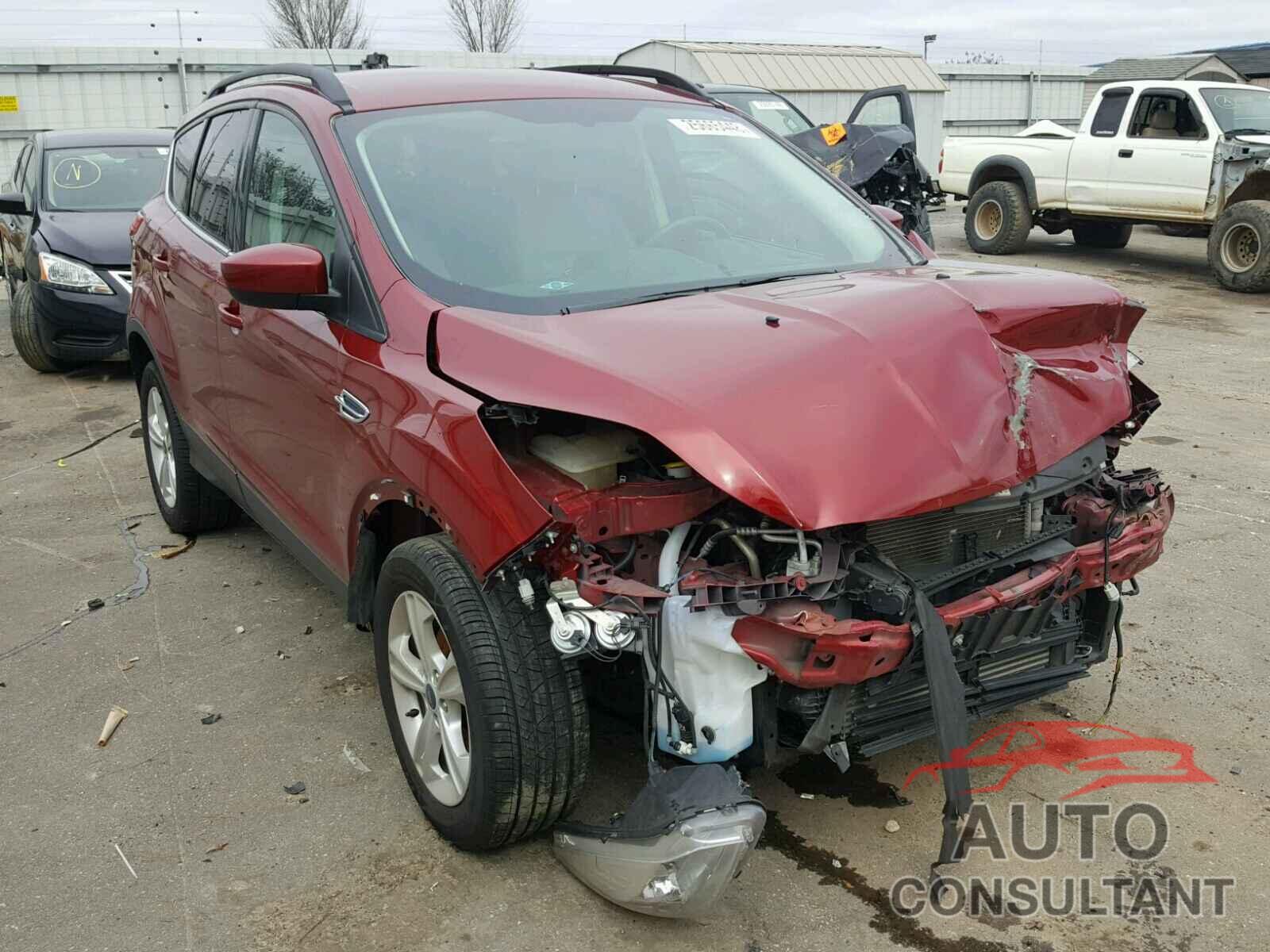 FORD ESCAPE 2015 - 1FMCU0GX8FUA87406