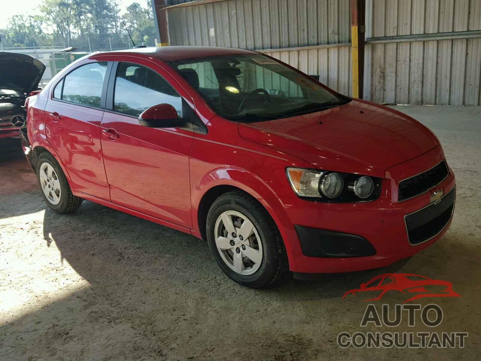 CHEVROLET SONIC 2015 - 1G1JA5SH2F4125500