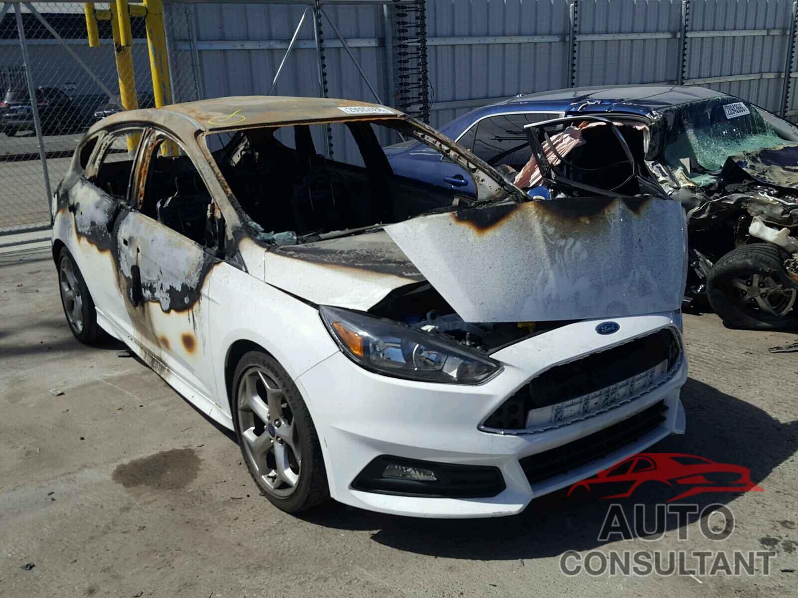 FORD FOCUS 2016 - 1FADP3L95GL246310