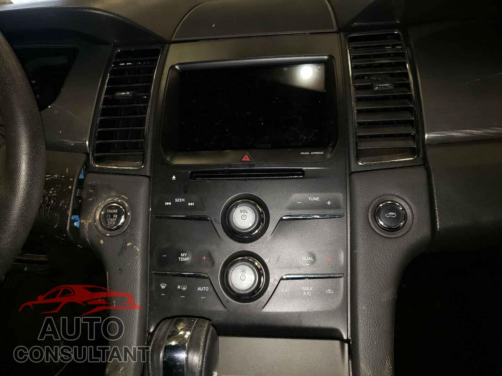 FORD TAURUS 2017 - 1FAHP2E84HG137198