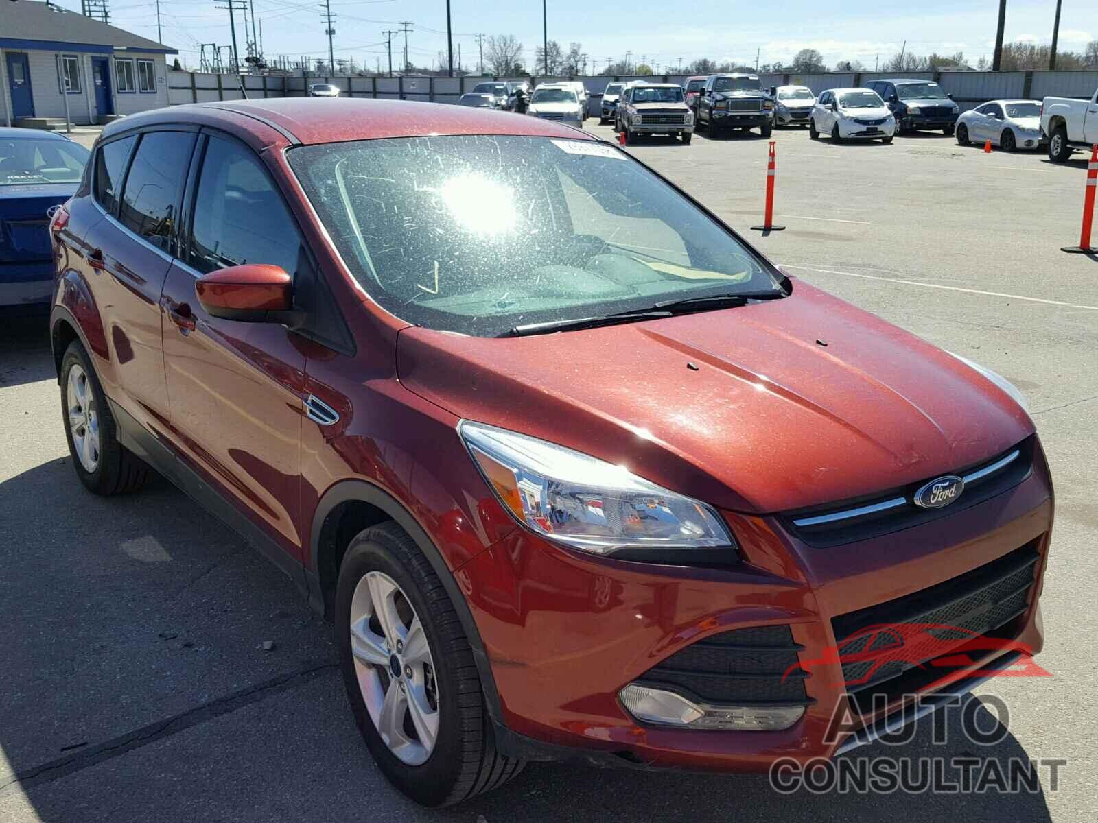 FORD ESCAPE 2015 - 1FMCU9G98FUC04844