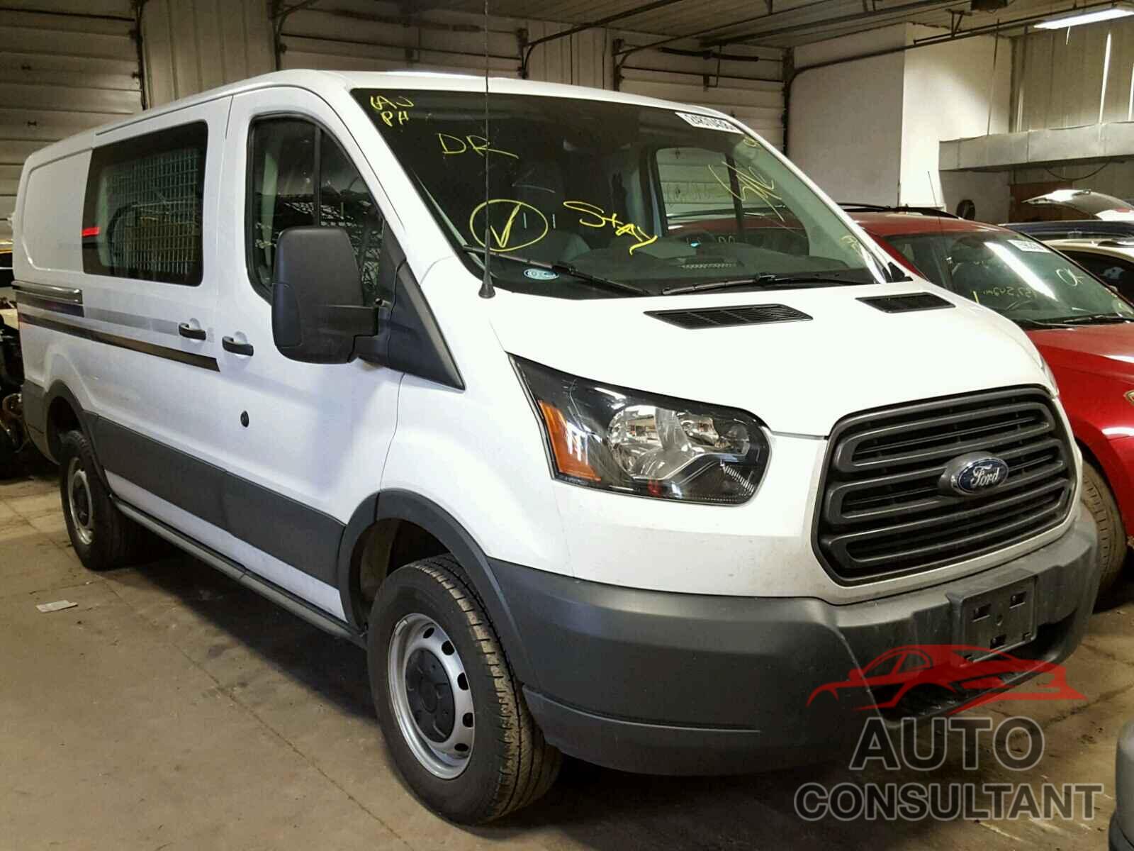 FORD TRANSIT CO 2017 - 1FTYR1YM6HKA49743