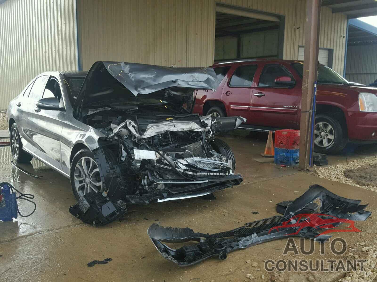 MERCEDES-BENZ C300 2015 - 55SWF4JB7FU055487