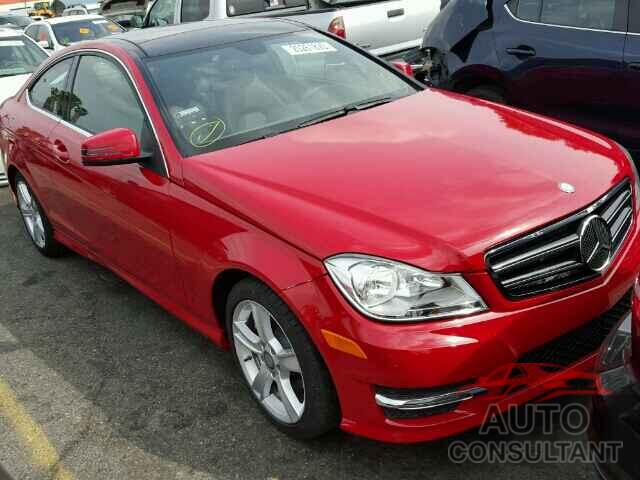 MERCEDES-BENZ C250 2015 - WDDGJ4HB4FG438065