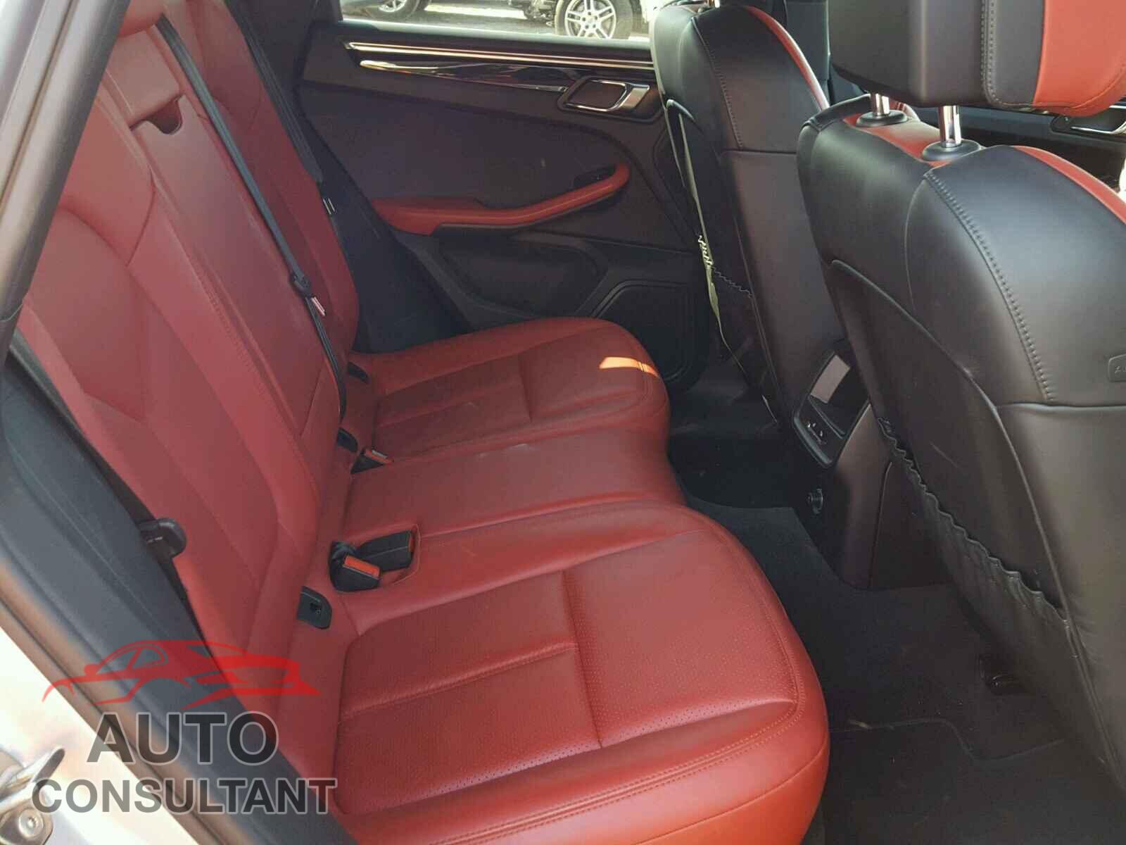PORSCHE MACAN 2015 - WP1AB2A5XFLB69355