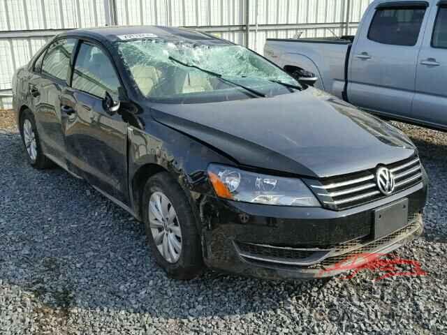 VOLKSWAGEN PASSAT 2015 - 1VWAT7A34FC051048