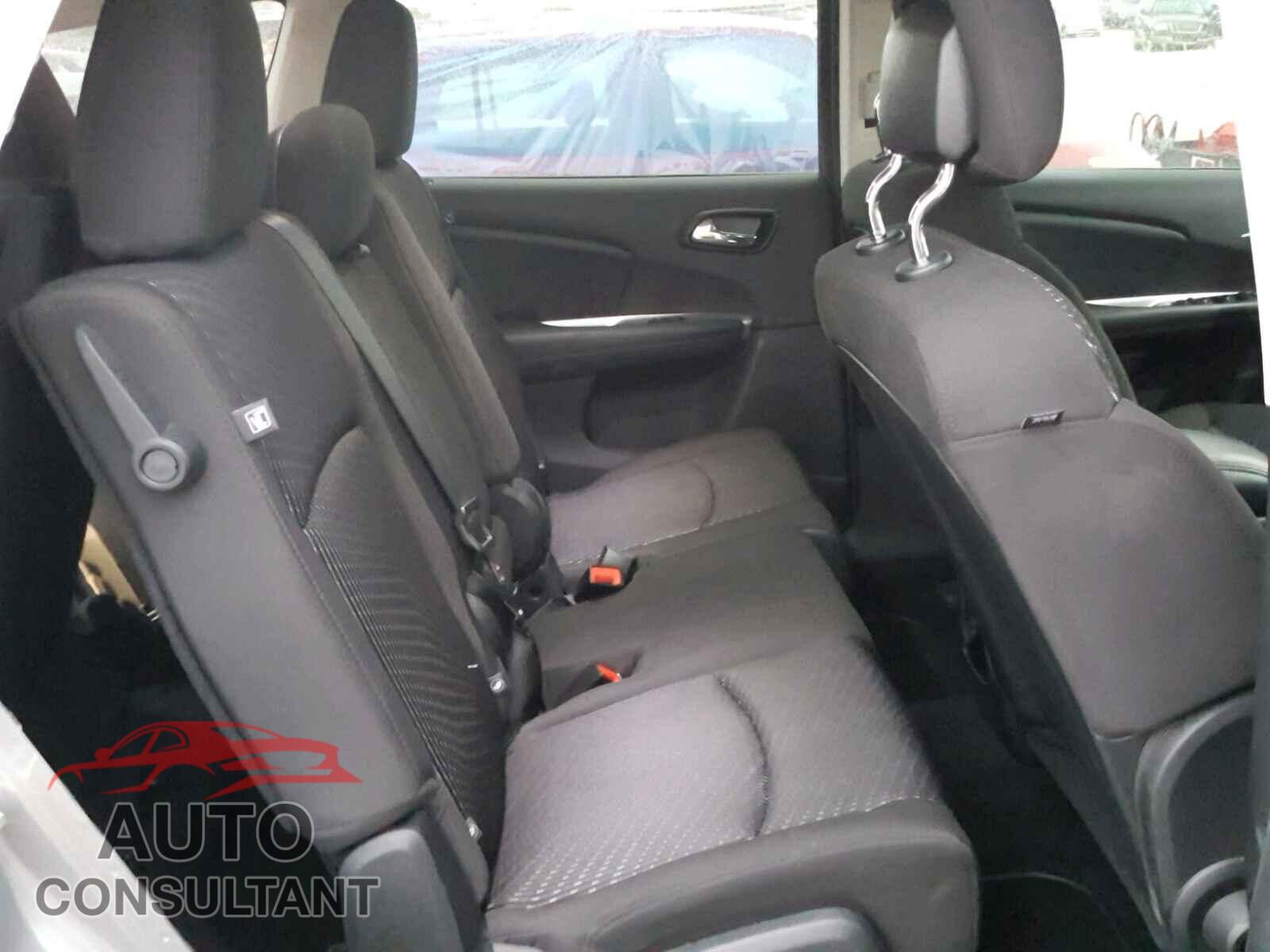 DODGE JOURNEY 2015 - 3C4PDCBB2FT734945