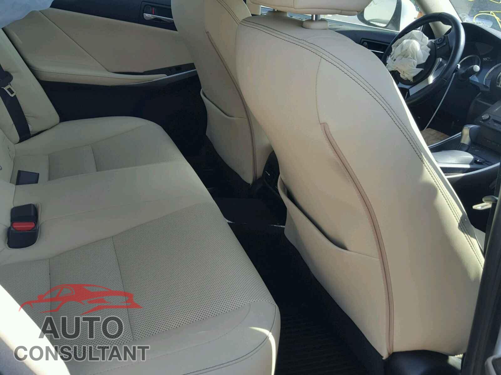 LEXUS IS250 2015 - JTHCF1D23F5026969