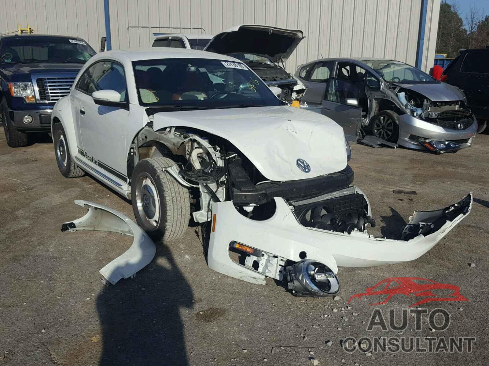 VOLKSWAGEN BEETLE 2015 - 3VWF17ATXFM604943
