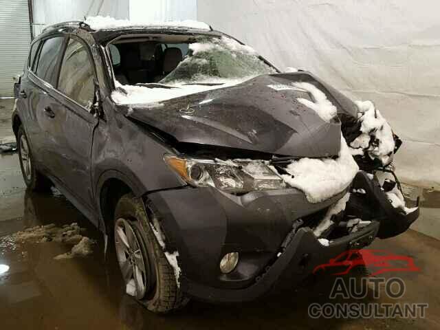 TOYOTA RAV4 2015 - JTMRFREV7FJ049147
