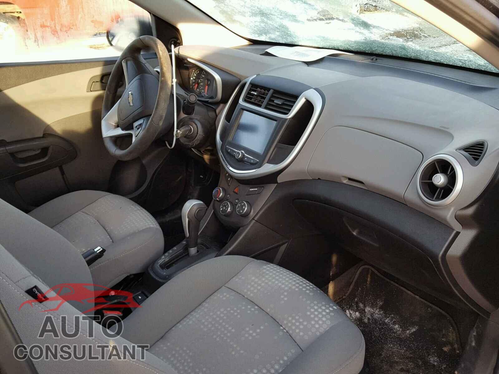 CHEVROLET SONIC 2017 - 1G1JB5SH2H4159727