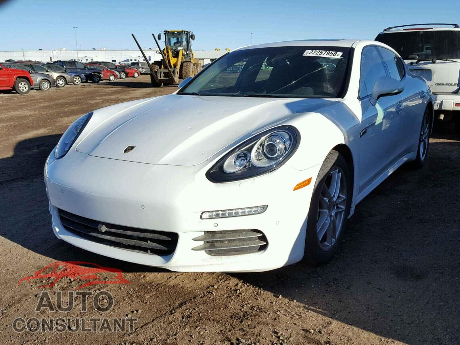 PORSCHE PANAMERA 2015 - WP0AA2A79FL004595
