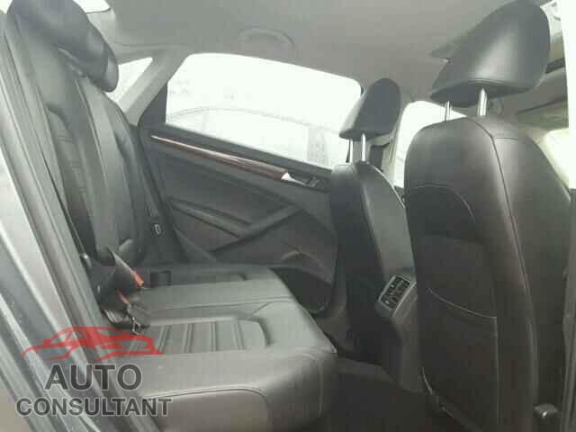 VOLKSWAGEN PASSAT 2013 - 1VWCH7A35DC005381