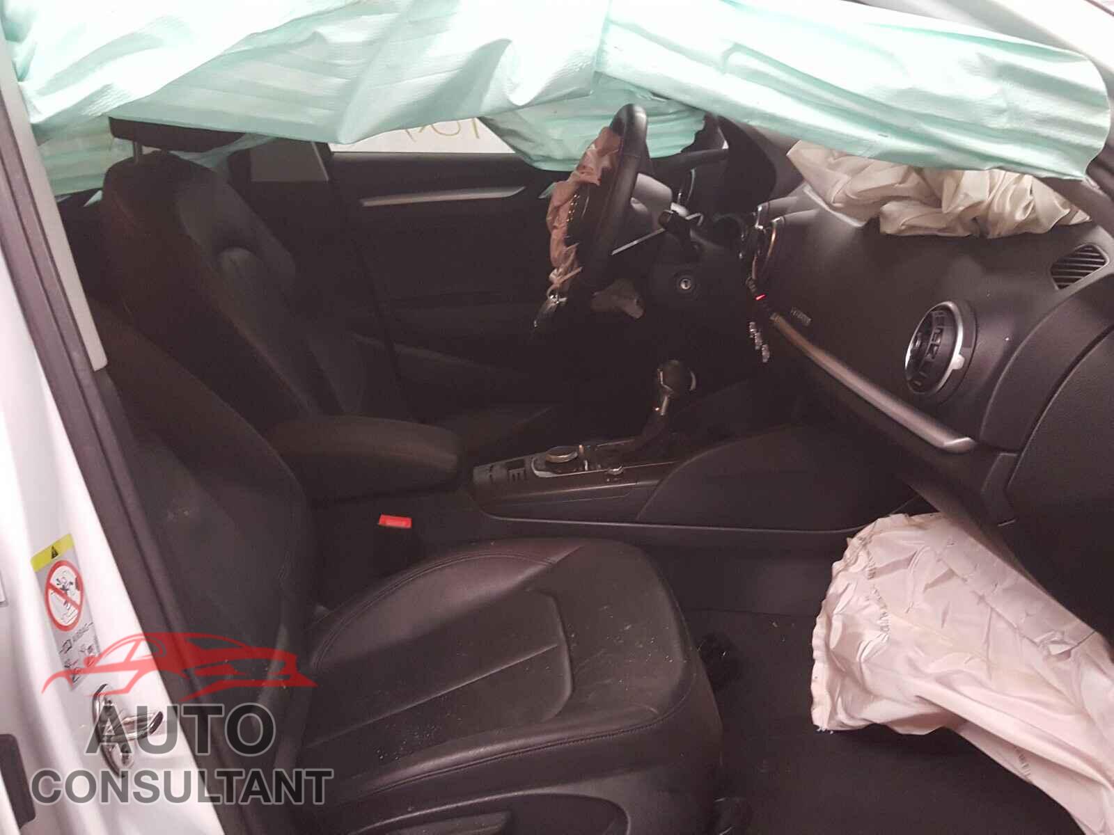 AUDI A3 2015 - WAUBFGFF9F1003409