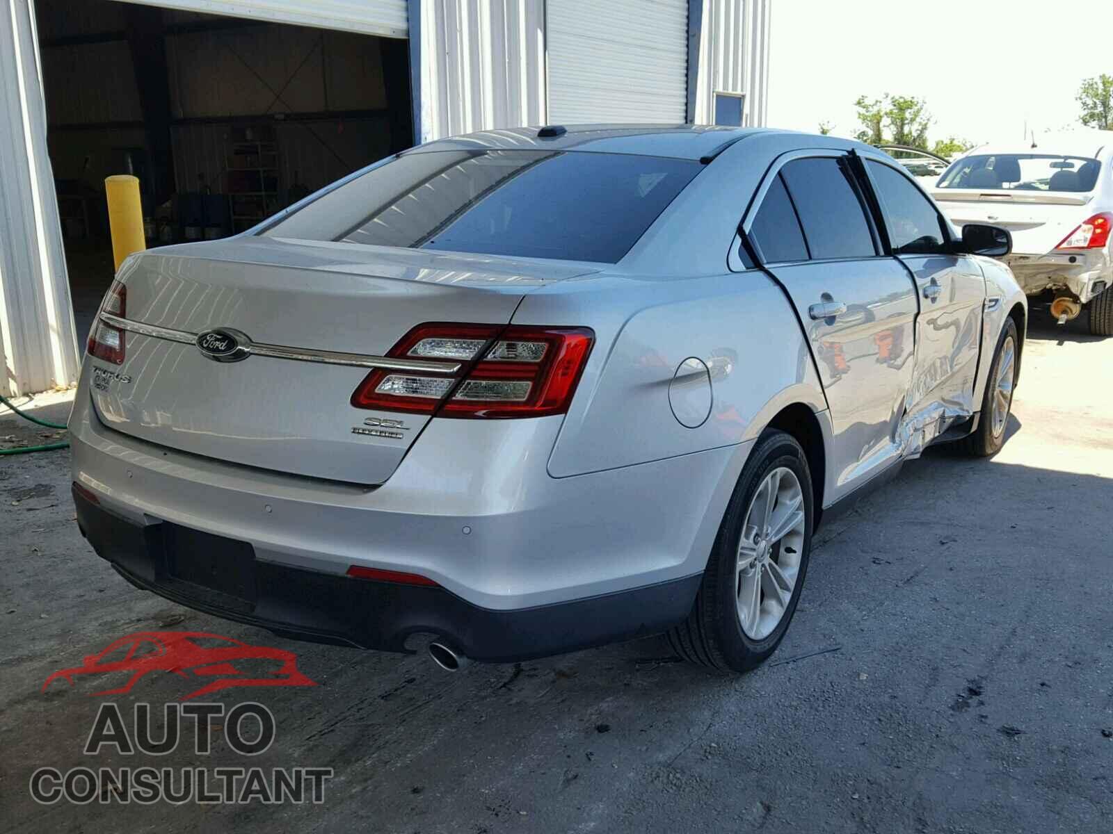 FORD TAURUS 2015 - 1FAHP2E84FG131561