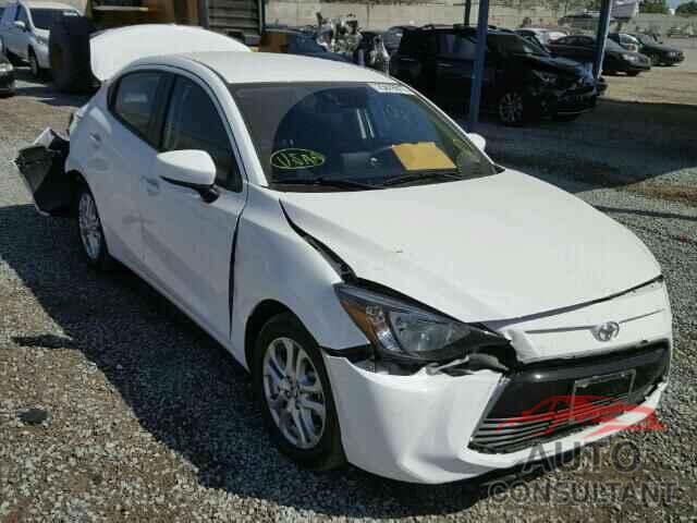 TOYOTA YARIS 2017 - 3MYDLBYV6HY161248