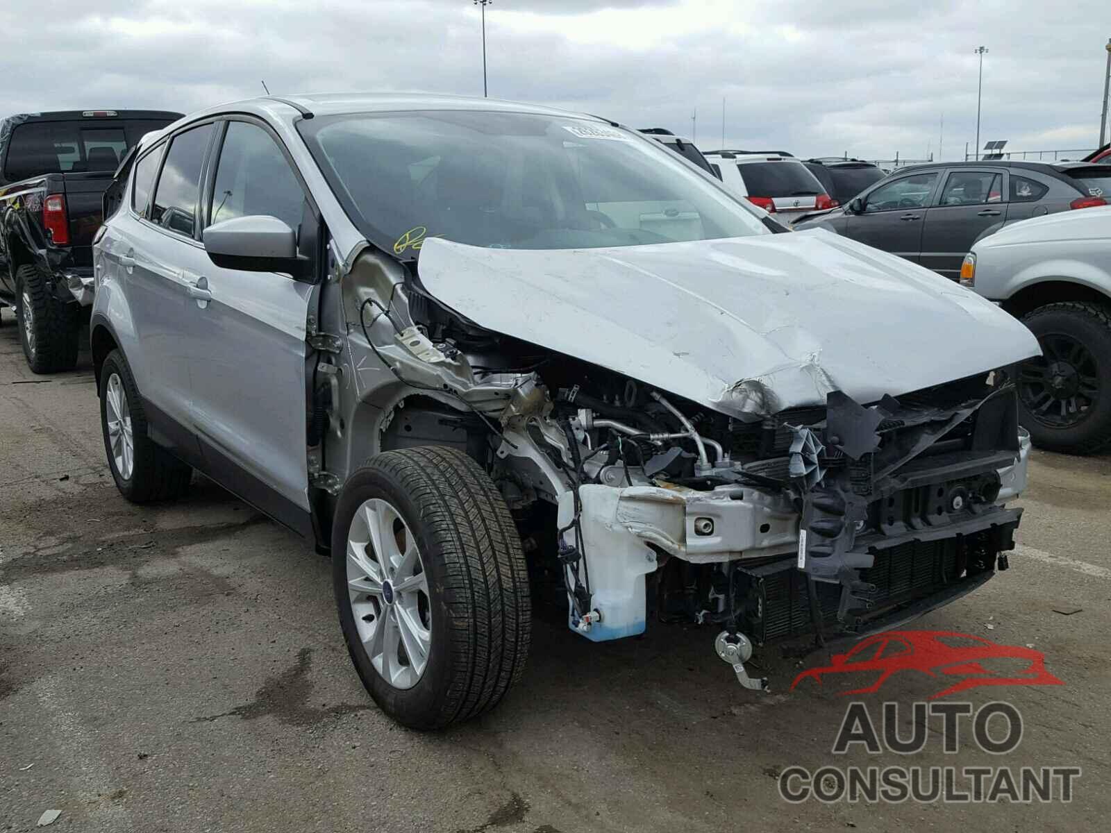 FORD ESCAPE 2017 - 1FMCU0GD7HUE21997