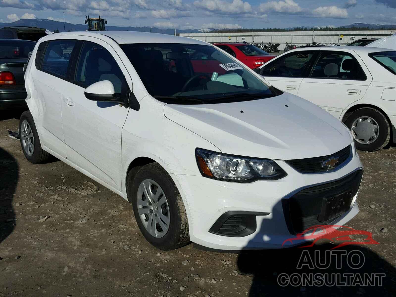 CHEVROLET SONIC 2018 - 1G1JG6SH9J4104141