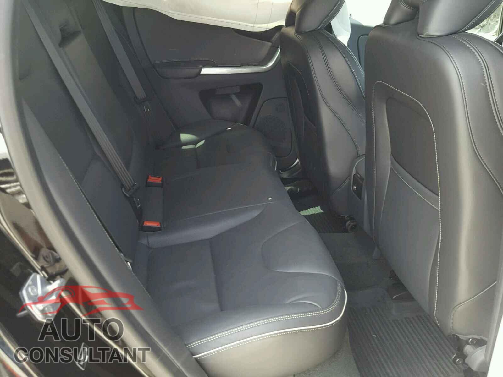VOLVO XC60 2017 - YV449MRS8H2173104