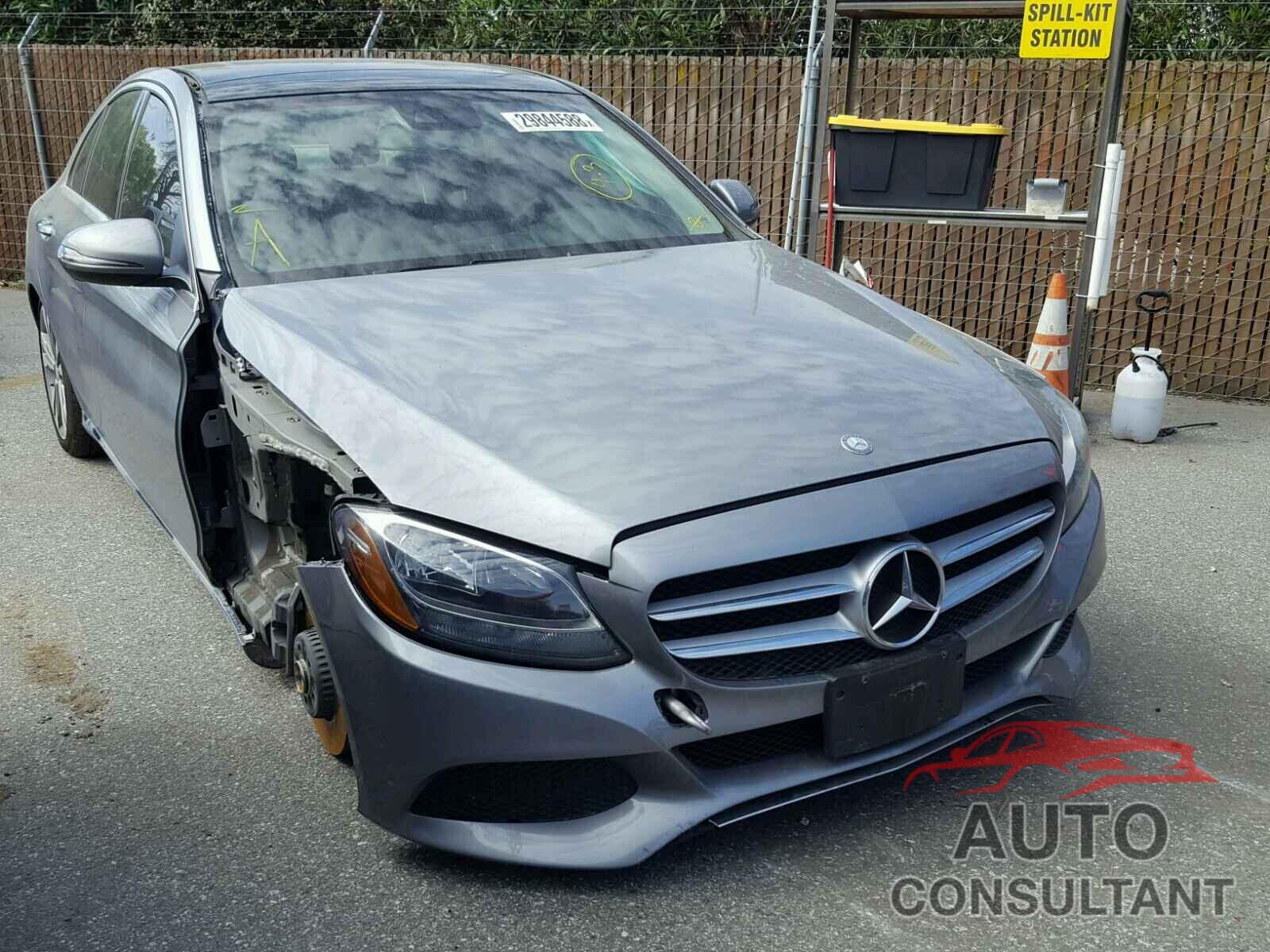 MERCEDES-BENZ C300 2016 - 55SWF4JB1GU129634