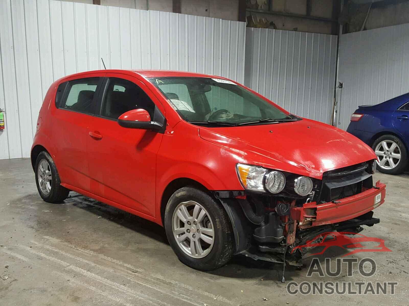 CHEVROLET SONIC 2015 - 1G1JC6SH9F4209295