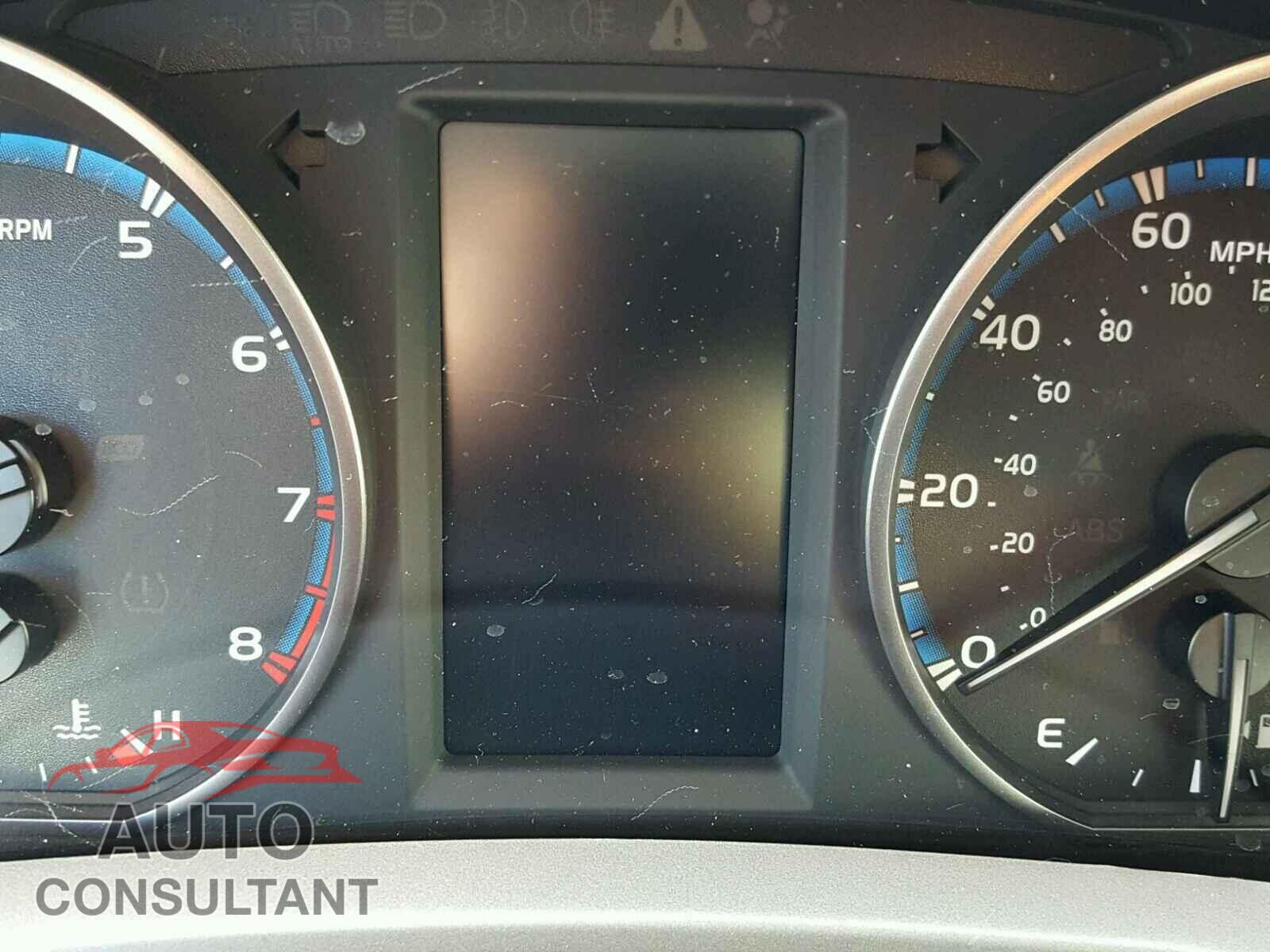 TOYOTA RAV4 2017 - 2T3RFREV1HW633886