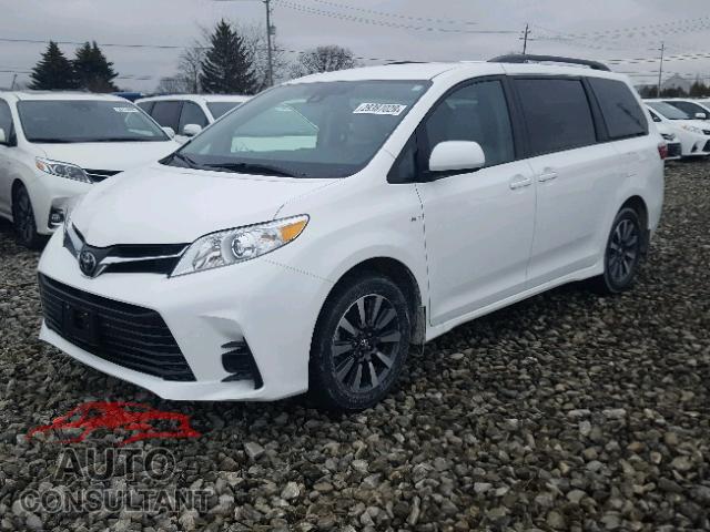 TOYOTA SIENNA 2018 - 5TDJZ3DC9JS191643