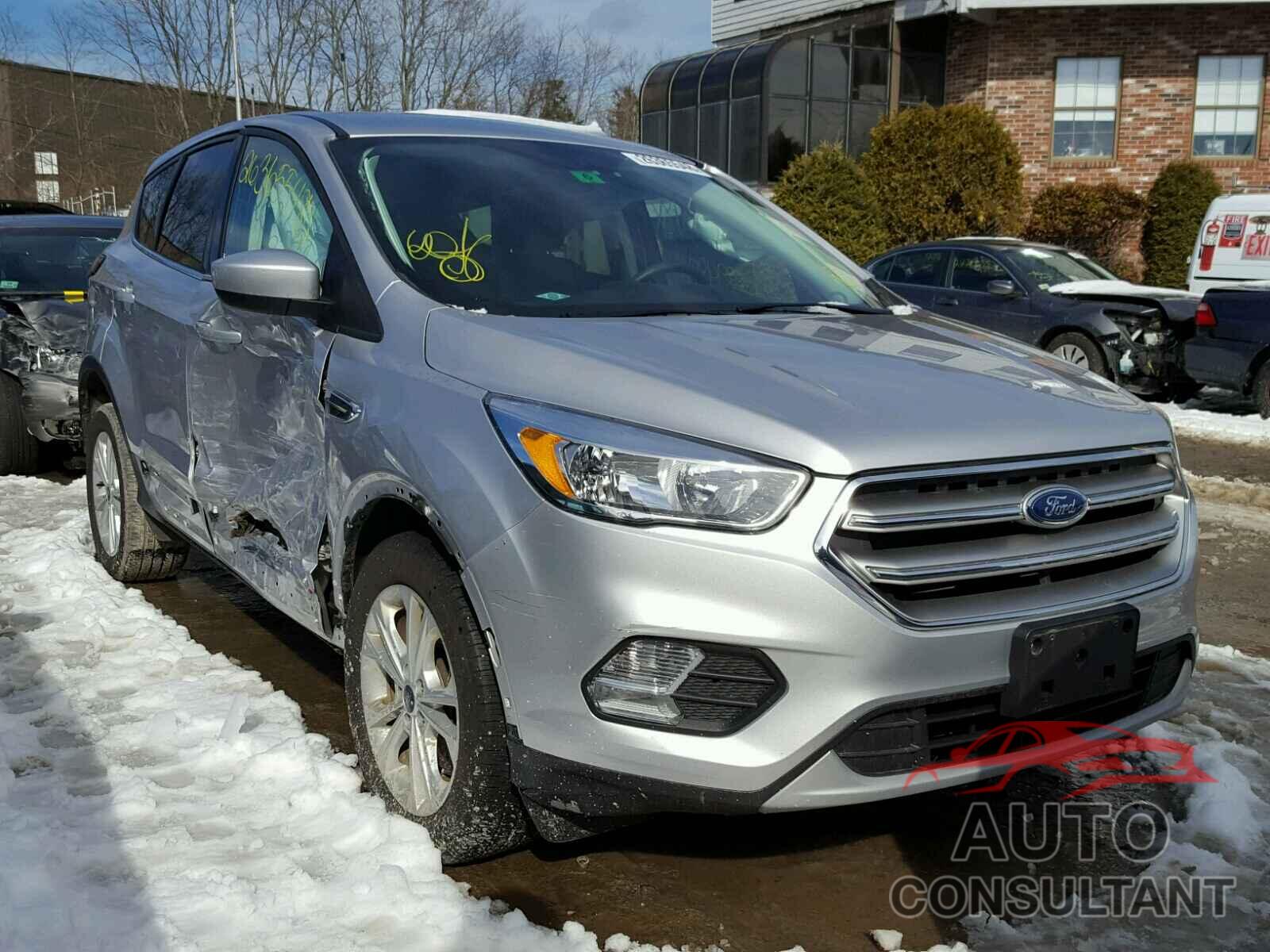 FORD ESCAPE 2017 - 1FMCU9GD6HUC27756