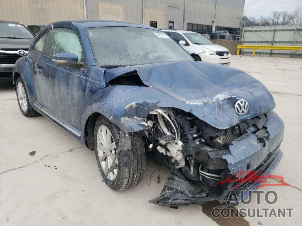 VOLKSWAGEN BEETLE 2018 - 3VWFD7AT4JM702575