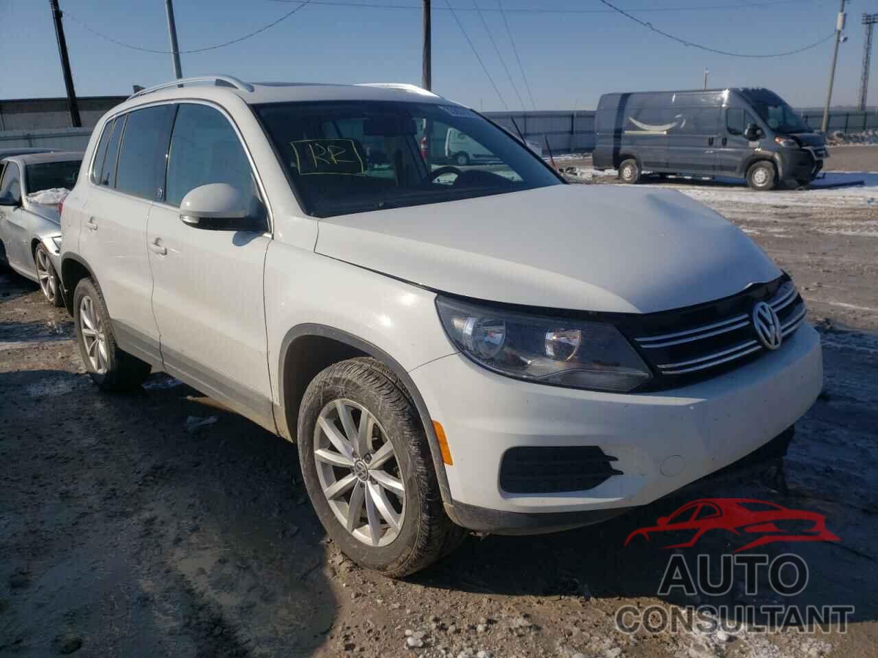 VOLKSWAGEN TIGUAN 2017 - WVGSV7AX2HK011902