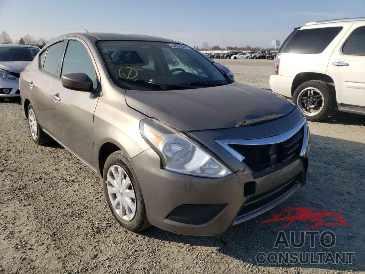 NISSAN VERSA 2017 - 3N1CN7APXHK452760