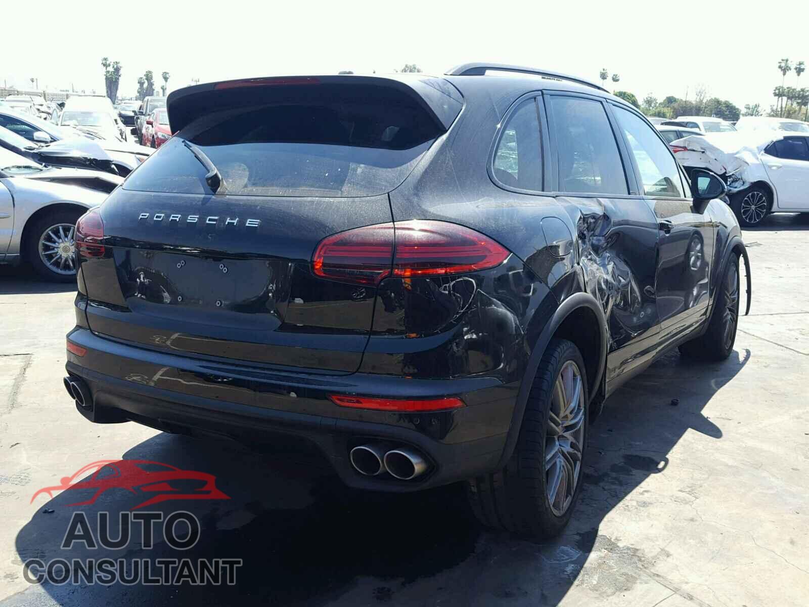 PORSCHE CAYENNE 2017 - WP1AB2A28HLA51877