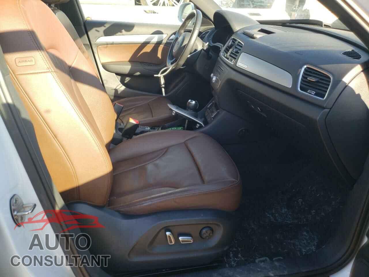 AUDI Q3 2017 - WA1ECCFS3HR005864