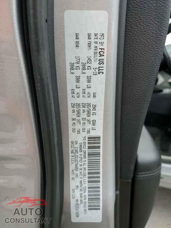 DODGE DURANGO 2019 - 1C4RDJDG1KC744054