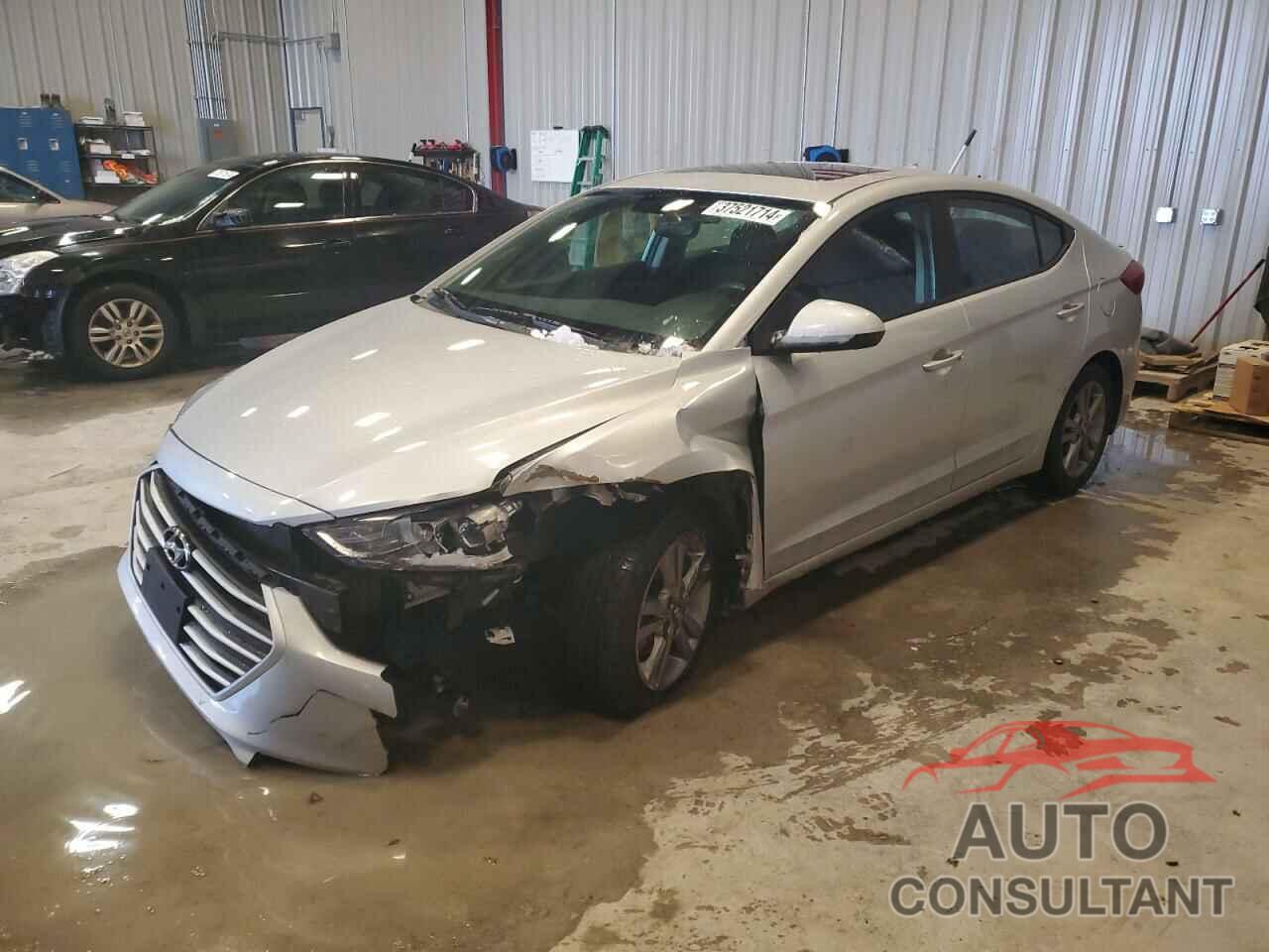 HYUNDAI ELANTRA 2018 - KMHD84LF1JU492089
