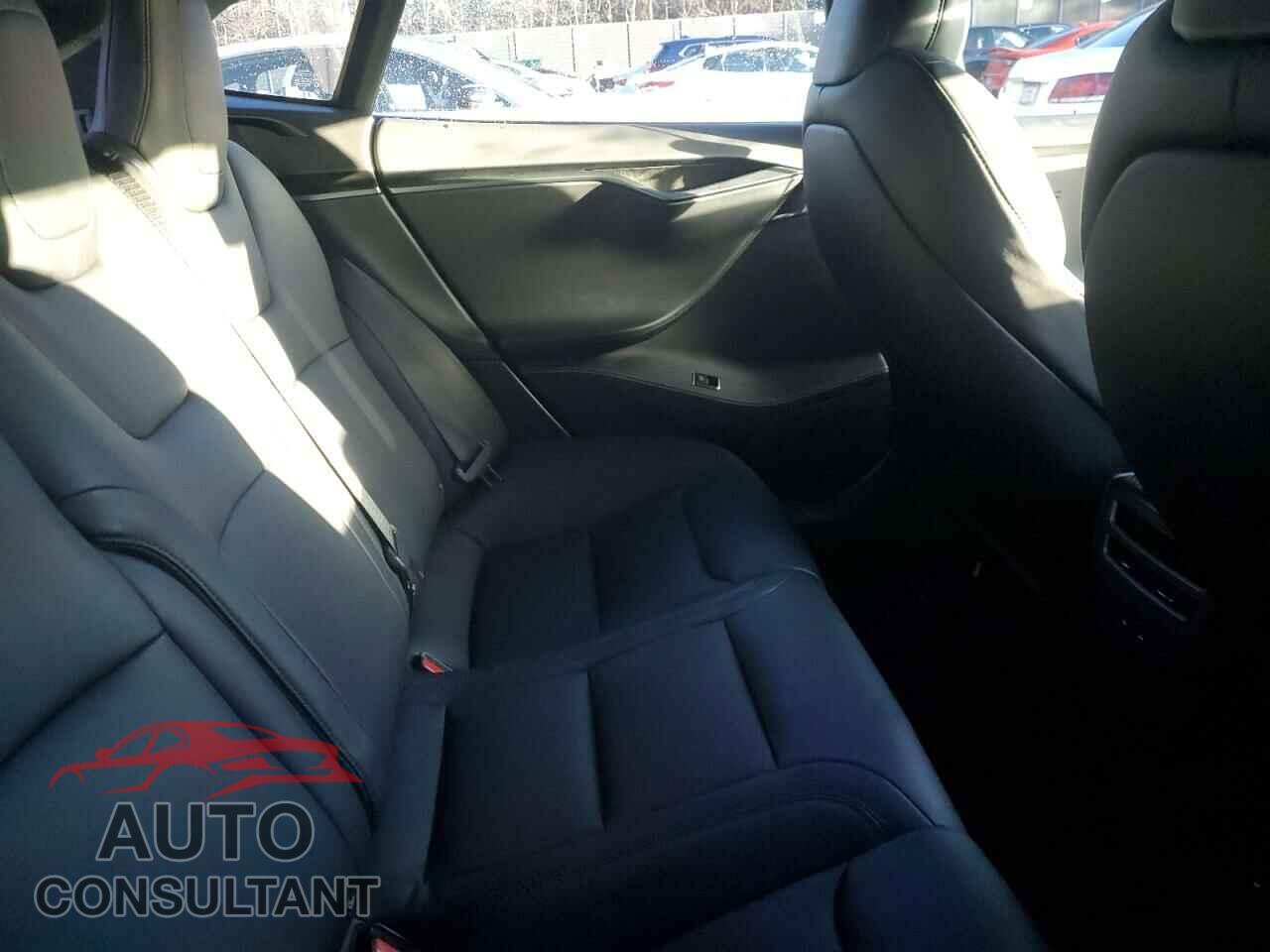 TESLA MODEL S 2020 - 5YJSA1E48LF412552
