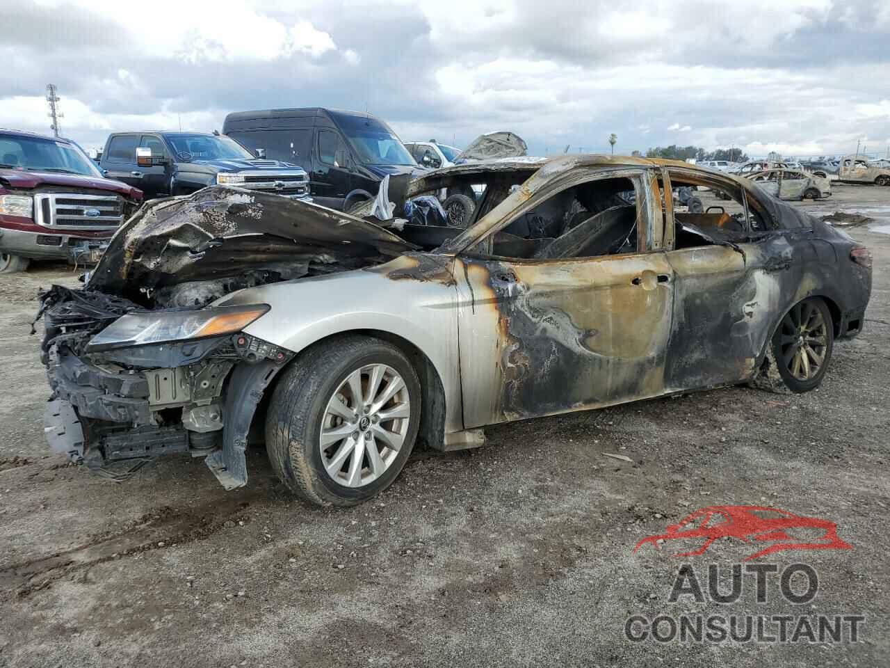 TOYOTA CAMRY 2018 - JTNB11HK4J3052194