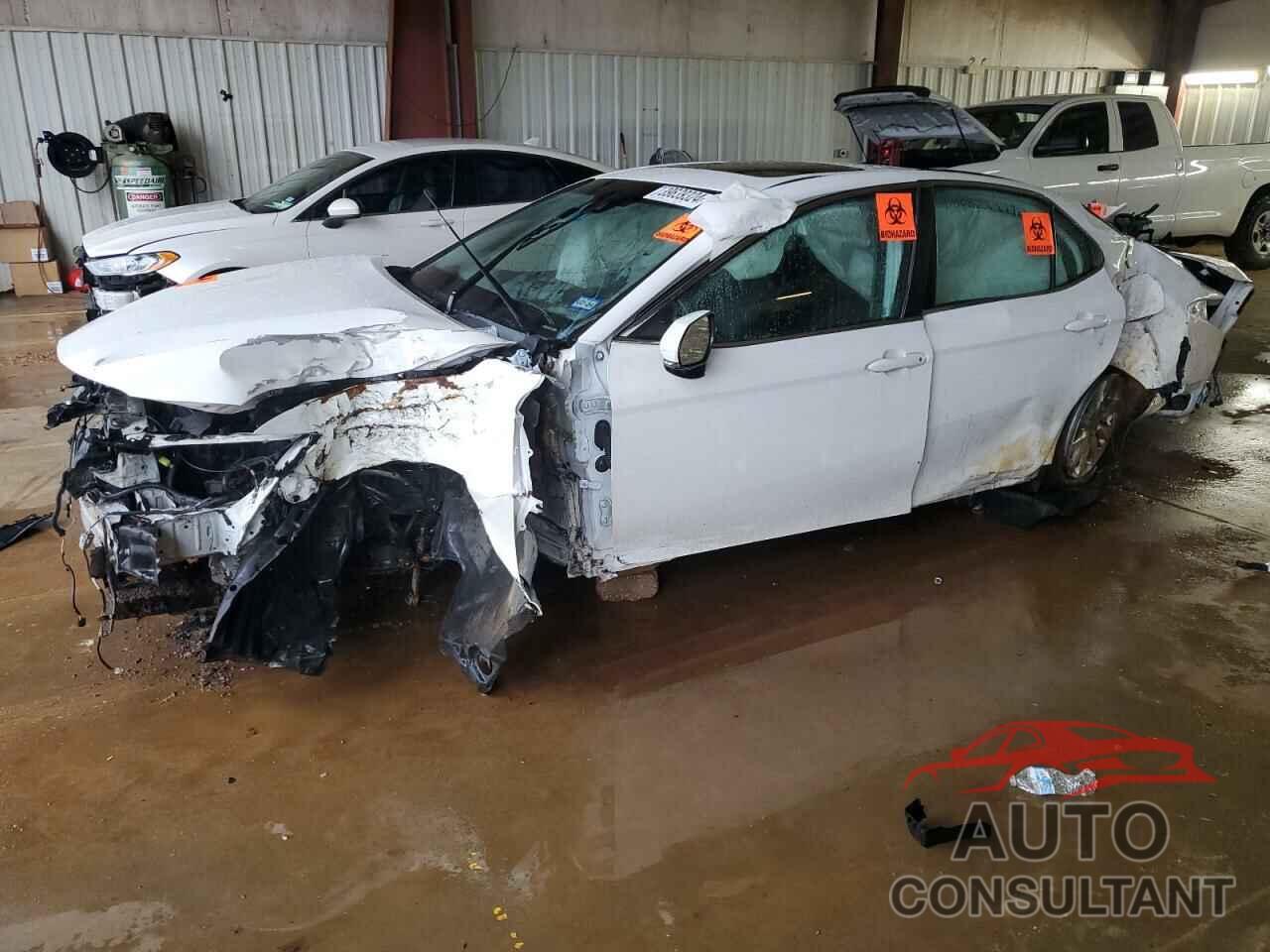 TOYOTA CAMRY 2018 - 4T1B11HK7JU569841