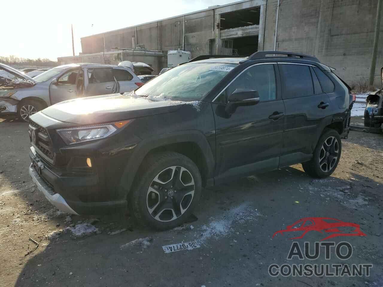 TOYOTA RAV4 2019 - 2T3J1RFV1KW061297