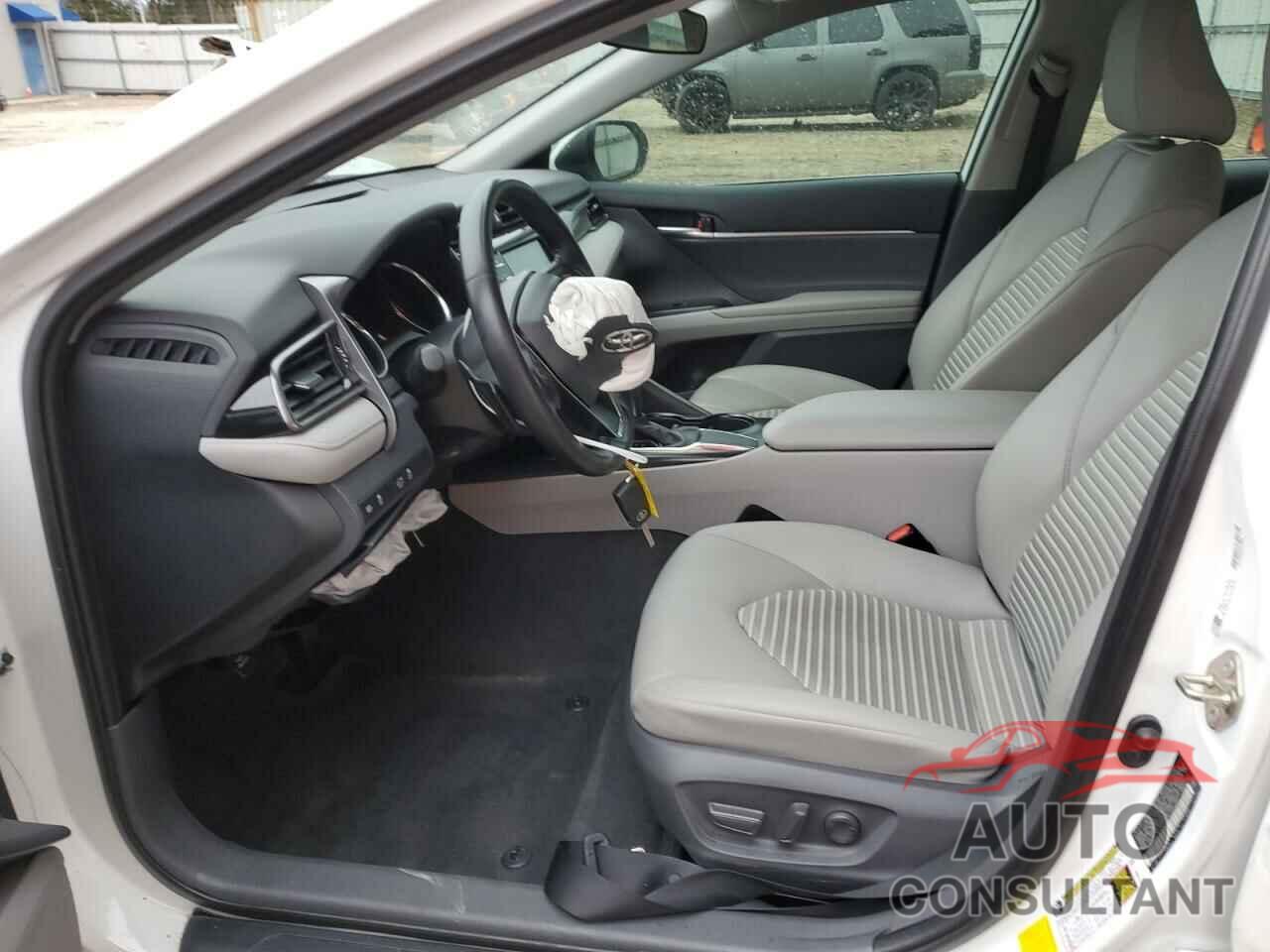 TOYOTA CAMRY 2020 - 4T1G11AKXLU905095