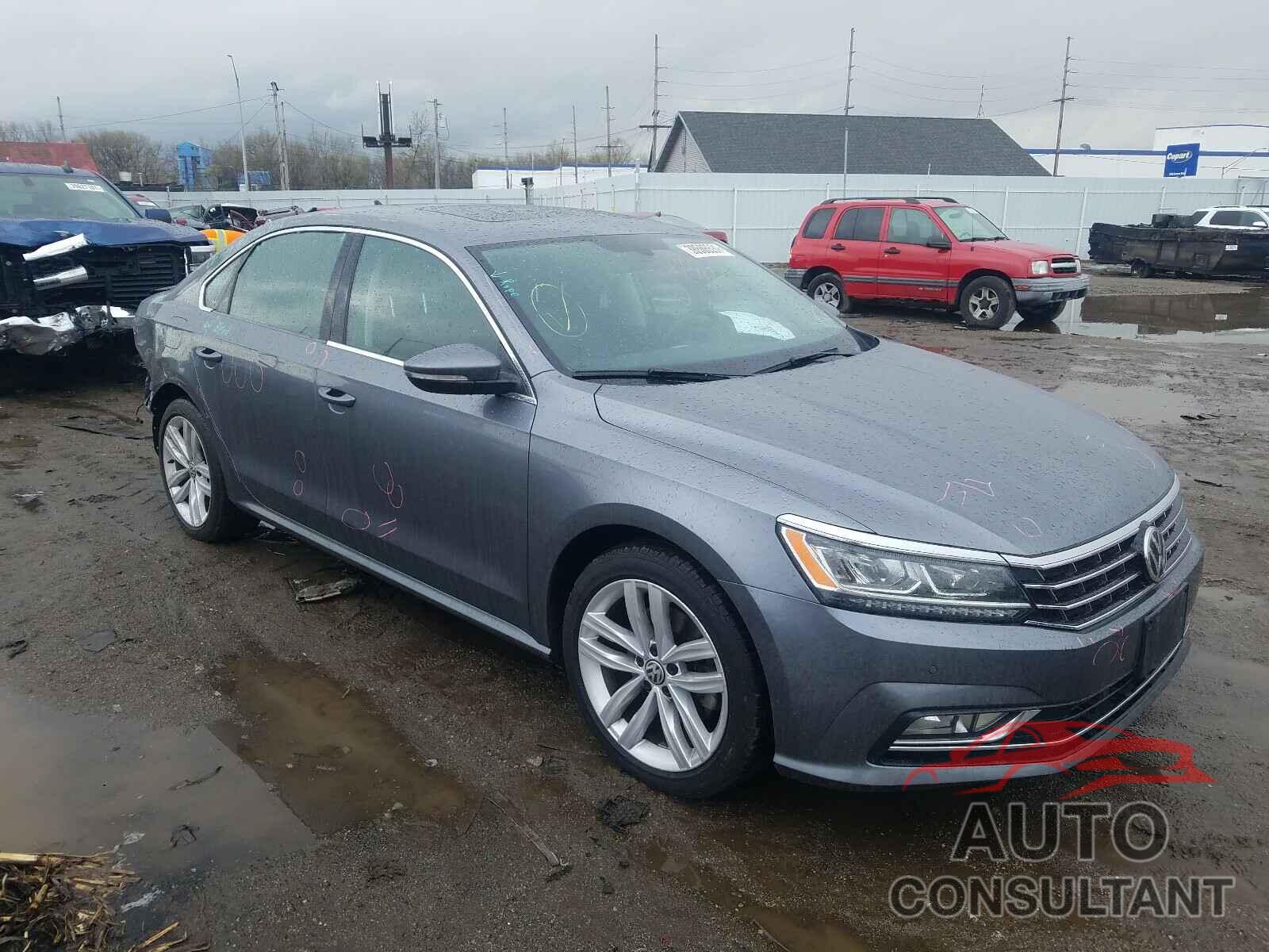 VOLKSWAGEN PASSAT 2018 - 1VWBA7A3XJC044429