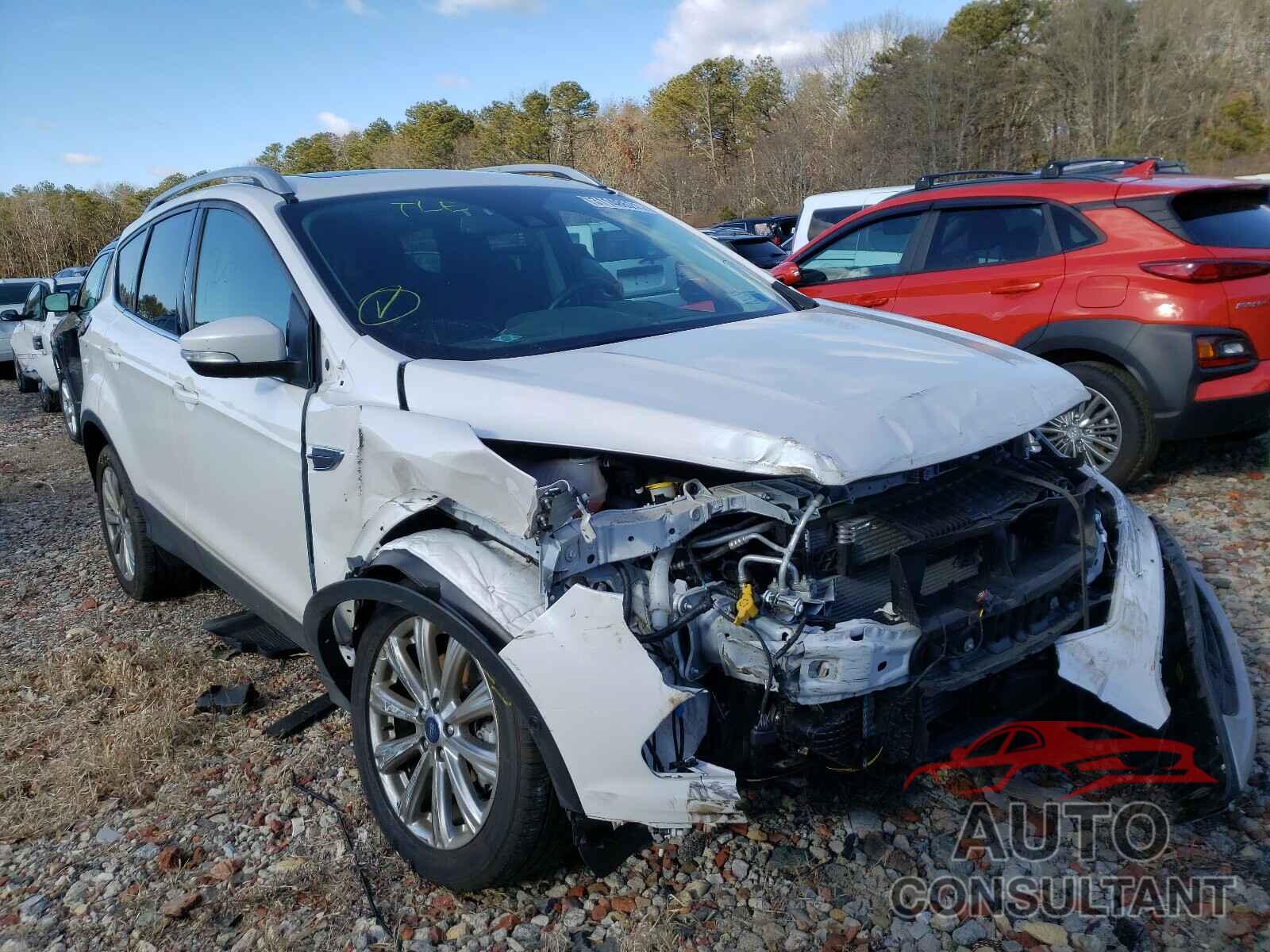 FORD ESCAPE 2018 - 1FMCU9J97JUC84039